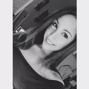 Meet your Posher, Cristina